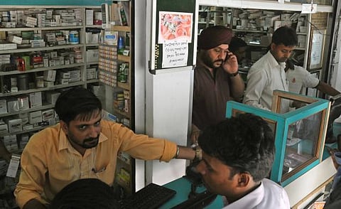 போலி மருந்து புழக்கத்தை கண்டுபிடிக்க நாடு முழுவதும் 42 ஆயிரம் மாதிரிகள் சேகரித்து பரிசோதனை: ஆய்வு முடிவுகள் வந்ததும் நடவடிக்கை