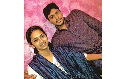 ஏமாற்றிவிட்டதாக இளம்பெண் புகார்: சென்னை வங்கி மேலாளரிடம் மகளிர் போலீஸார் விசாரணை