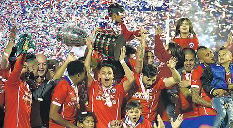 கோபா அமெரிக்கா கால்பந்து: கோப்பையை வென்று வரலாறு படைத்தது சிலி- பெனால்டி ஷூட் அவுட்டில் தோற்றது அர்ஜென்டினா