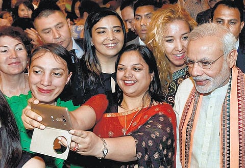 இந்திய பொருளாதாரத்துடன் இணைந்து இந்தி மொழியும் வேகமாக வளர்கிறது: உஸ்பெகிஸ்தானில் பிரதமர் நரேந்திர மோடி பேச்சு