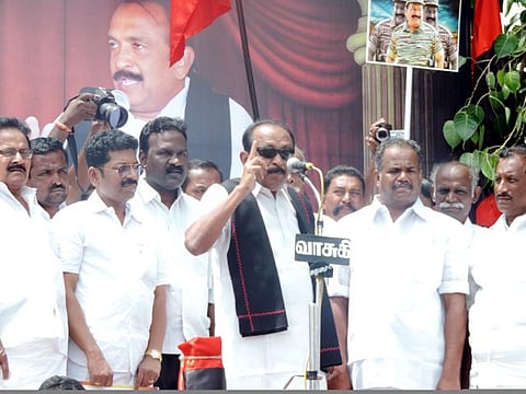 முல்லை பெரியாறு அணை விவகாரத்தில் ஜெயலலிதா இரட்டை வேடம் போடுகிறார்: வைகோ