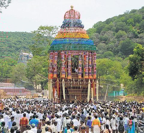 கள்ளழகருக்குப் புதுத் தேர்