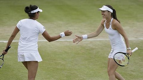 விம்பிள்டன் அரையிறுதியில் சானியா-ஹிங்கிஸ் ஜோடி