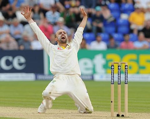 ஆஷஸ் முதல் டெஸ்ட்: ஆஸ்திரேலியாவுக்கு வெற்றி இலக்கு 412 ரன்கள்