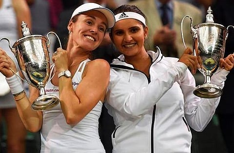 ஹிங்கிஸுடன் விம்பிள்டன் மகுடம்: வரலாறு படைத்த சானியா