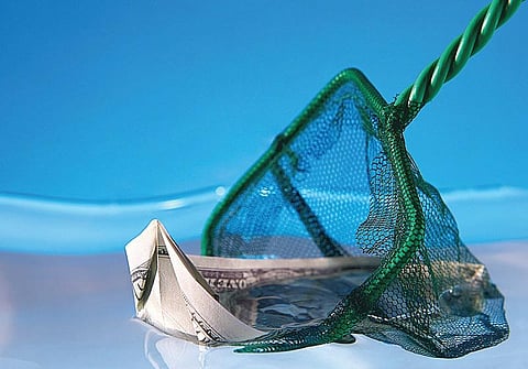 பொருளாதார வீழ்ச்சியிலிருந்து மீண்டது எப்படி?