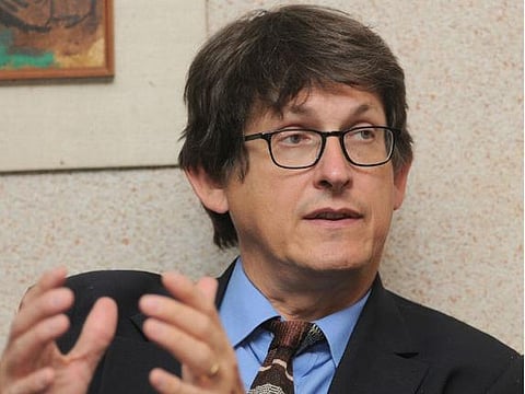 உங்களுடைய செல்பேசி ஒட்டு கேட்கப்படுகிறது: ஆலன் ரஸ்பிரிட்ஜர் சிறப்புப் பேட்டி