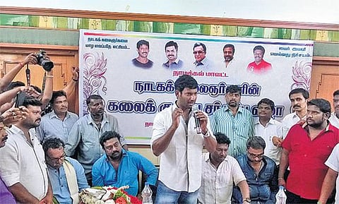 நடிகர் சங்கத் தேர்தலில் தனுஷ், சிம்பு போட்டியை வரவேற்கிறோம்: நடிகர் விஷால் பேட்டி