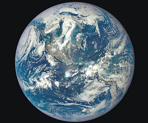 16 லட்சம் கி.மீ.க்கு அப்பால் இருந்து எடுக்கப்பட்ட பூமியின் அற்புதமான புகைப்படம்: நாசா வெளியிட்டது