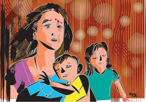 ஏழாவது உலகம்: உடைய காத்திருக்கும் முட்டைகள்