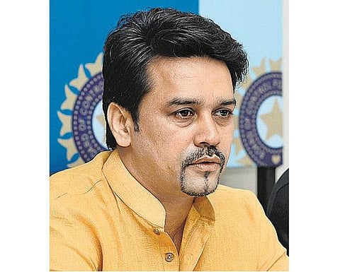 ஐபிஎல் சிஇஓவுக்கு முடிவெடுக்கும் அதிகாரமில்லை: அனுராக் தாக்குர் அதிரடி