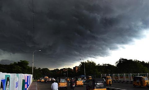 அறிவோம் நம் மொழியை: சட்டச்சட சட்டச்சட டட்டா