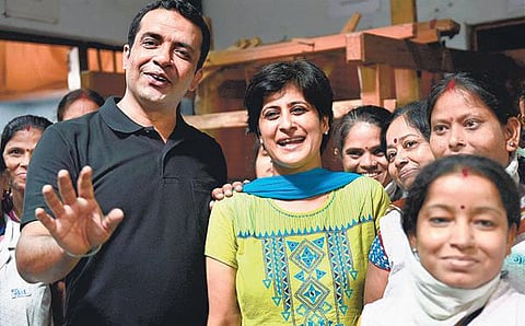 சஞ்சீவ் சதுர்வேதி, அன்ஷு குப்தாவுக்கு மகசேசே விருது