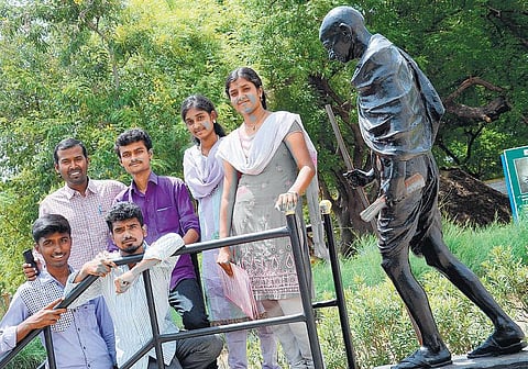 சியர்ஸ் சொல்லல் ஆகாது!