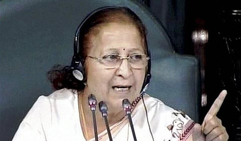 மக்களவையில் இருந்து 25 காங்கிரஸ் எம்.பி.க்கள் 5 நாட்களுக்கு சஸ்பெண்ட்