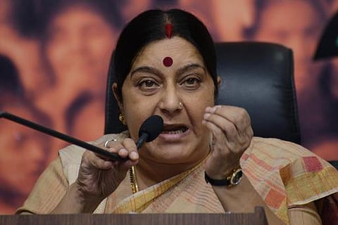 ஐபிஎல் ஊழலில் சிக்கியுள்ள லலித் மோடிக்கு பயண ஆவணம் கொடுக்குமாறு பிரிட்டனுக்கு கோரிக்கை வைக்கவில்லை: மாநிலங்களவையில் வெளியுறவுத் துறை அமைச்சர் சுஷ்மா ஸ்வராஜ் விளக்கம்