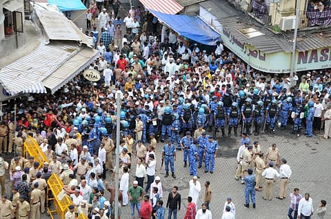 யாகூப் மேமன் தூக்கு தண்டனை விவகாரம்: 3 சேனல்களுக்கு நோட்டீஸ்