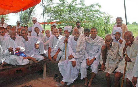 பில்லி சூனியத்தில் ஈடுபட்டதாக ஜார்க்கண்டில் 5 பெண்கள் அடித்துக் கொலை