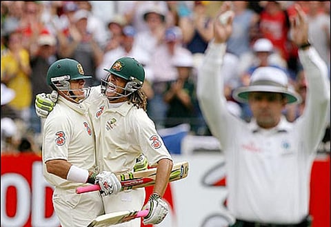 பேட்ஸ்மென் அருகில் பீல்ட் செய்ய மறுத்தவர்தான் இந்த மைக்கேல் கிளார்க்: மேத்யூ ஹெய்டன் சாடல்