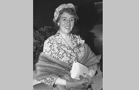 எனிட் பிளைட்டன் 10