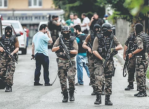 அமெரிக்க தூதரகம் உட்பட 3 இடங்களில் துருக்கியில் தொடர் தீவிரவாத தாக்குதல்