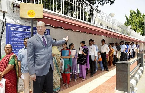 அமெரிக்காவின் ஐ.டி. துறையில் எச்-1பி விசா பெற்றவர்களில் 86 சதவீதம் இந்தியர்