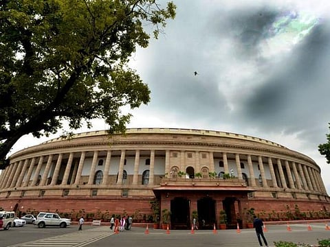 எதிர்க்கட்சிகளின் கடும் அமளியால் எந்தப் பணியும் நடக்காமல் முடிந்த கூட்டத்தொடர்