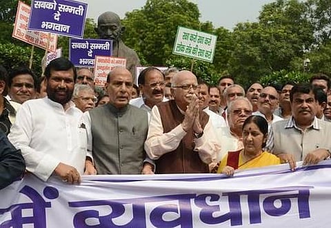 நாடாளுமன்ற கூட்டத்தொடரை முடக்கிய காங்கிரஸுக்கு எதிராக நாடு முழுவதும் போராட்டம்: கூட்டணிக் கட்சி எம்.பி.க்களுக்கு பிரதமர் நரேந்திர மோடி உத்தரவு