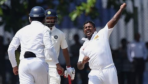 ஹெராத் சுழலில் சுருண்டது இந்தியா: முதல் டெஸ்ட்டில் அதிர்ச்சி தோல்வி