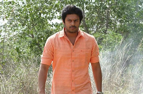 ட்விட்டரில் சிம்புவை விமர்சிக்கவில்லை: நடிகர் ஸ்ரீகாந்த்