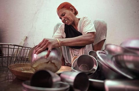 வீட்டு பணிப் பெண்களுக்கு குறைந்தபட்ச மாத ஊதியம் ரூ. 9000