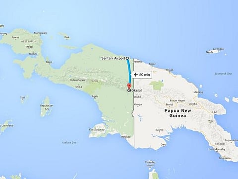 54 பேருடன் சென்ற இந்தோனேசிய விமானம் மலையில் மோதியது