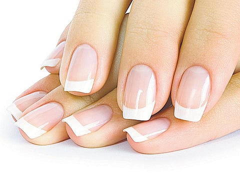 இறந்த செல்கள் மூலமா நகம் வளர்கிறது?