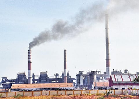 தூத்துக்குடி அனல்மின் நிலையத்தில் மின்னல் தாக்கி 2 அலகுகளில் பழுது: 420 மெகாவாட் மின் உற்பத்தி பாதிப்பு