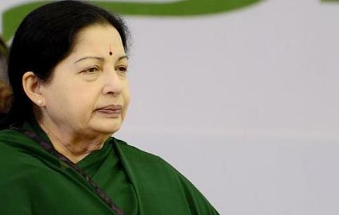 சுவர் மற்றும் மரம் விழுந்து பலியான 9 பேர் குடும்பங்களுக்கு தலா ரூ.1 லட்சம் நிதியுதவி: முதல்வர் ஜெயலலிதா உத்தரவு