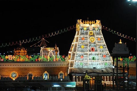 பத்து நாட்களில் 2-வது முறையாக திருப்பதி கோயில் மேலே விமானம் பறந்ததால் சர்ச்சை