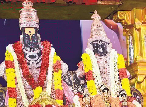 கரை புரண்ட பக்தி வெள்ளம்