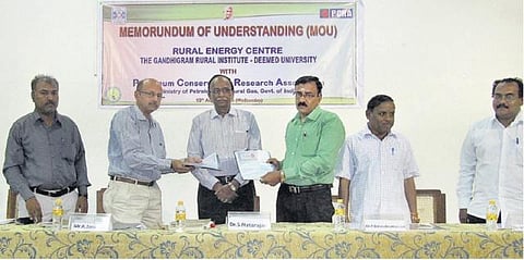 இந்தியாவில் போக்குவரத்துக்கு 200 கோடி லிட்டர் டீசல் தேவை: காந்திகிராமம் பல்கலைக்கழக துணைவேந்தர் தகவல்