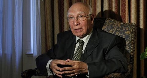 அணு ஆயுதம் கொண்ட பாகிஸ்தானுக்கு தன்னை பாதுகாத்துக் கொள்ள தெரியும்: சர்தாஜ் அஜீஸ்