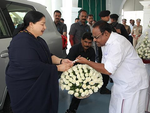 தமிழக சட்டப்பேரவை கூட்டத்தொடர் தொடங்கியது: இரங்கல் தீர்மானம் நிறைவேற்றி நாள் முழுதும் ஒத்திவைப்பு