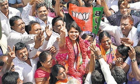 ஹாட்ரிக் வெற்றி என மோடி பெருமிதம் - பெங்களூரு மாநகராட்சி தேர்தல்: பாஜக வெற்றி