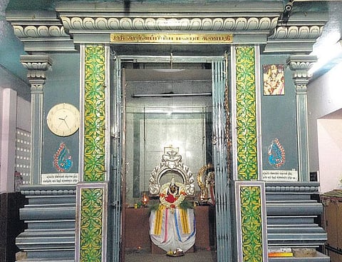 மேற்கு பார்த்த கணபதி