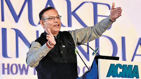 பணவாட்ட சூழ்நிலைக்கேற்ப ஆர்பிஐ முடிவெடுக்க வேண்டும்: மத்திய நிதித்துறை இணையமைச்சர் ஜெயந்த் சின்ஹா வலியுறுத்தல்