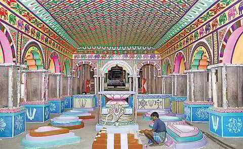 43 உபசன்னதிகள், 11 கோபுரங்களுக்கு நடைபெறவுள்ள முதல் கட்ட கும்பாபிஷேகத்துக்கு ஸ்ரீரங்கம் கோயிலில் ஏற்பாடுகள் தீவிரம்: 7-ம் தேதி இரவு யாகசாலை பிரவேசம்