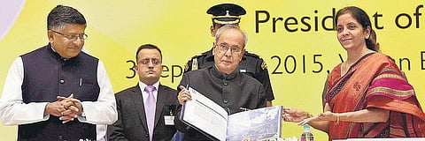 ஏற்றுமதியை அதிகரிக்க கட்டமைப்பு திட்டங்களுக்கு முன்னுரிமை: மத்திய அமைச்சர் நிர்மலா சீதாராமன் உறுதி