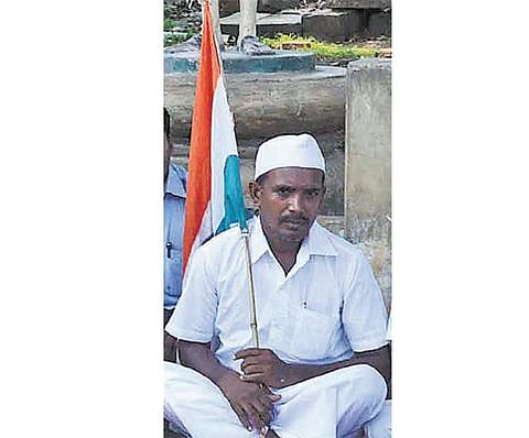 மதுவிலக்கை அமல்படுத்த வலியுறுத்தி சட்டப்பேரவை கூட்டத் தொடர் முடியும் வரை உண்ணாவிரதம்: சசிபெருமாளின் மகன் அறிவிப்பு