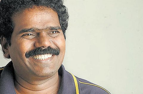 சொல்லத் தோணுது 50: பாரதி எங்குமில்லை!