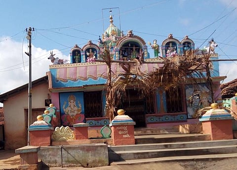 கோயிலுக்குள் நுழைந்த 4 தலித் பெண்களுக்கு அபராதம்: கர்நாடகாவில் அவலம்