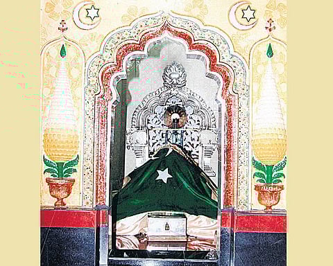 இறைநேசர்களின் நினைவிடங்கள்: புதுக்கோட்டை காட்டுபாவா நாயகர்