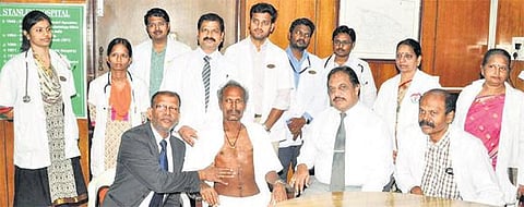 ஏழை விவசாயி வயிற்றில் இருந்த 10 கிலோ புற்றுநோய் கட்டி அகற்றப்பட்டது: அரசு ஸ்டான்லி மருத்துவமனை டாக்டர்கள் சாதனை